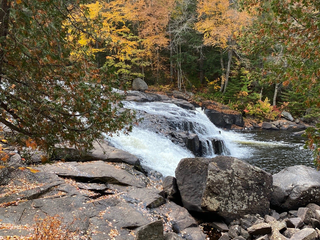 Buttermilk Falls景点图片