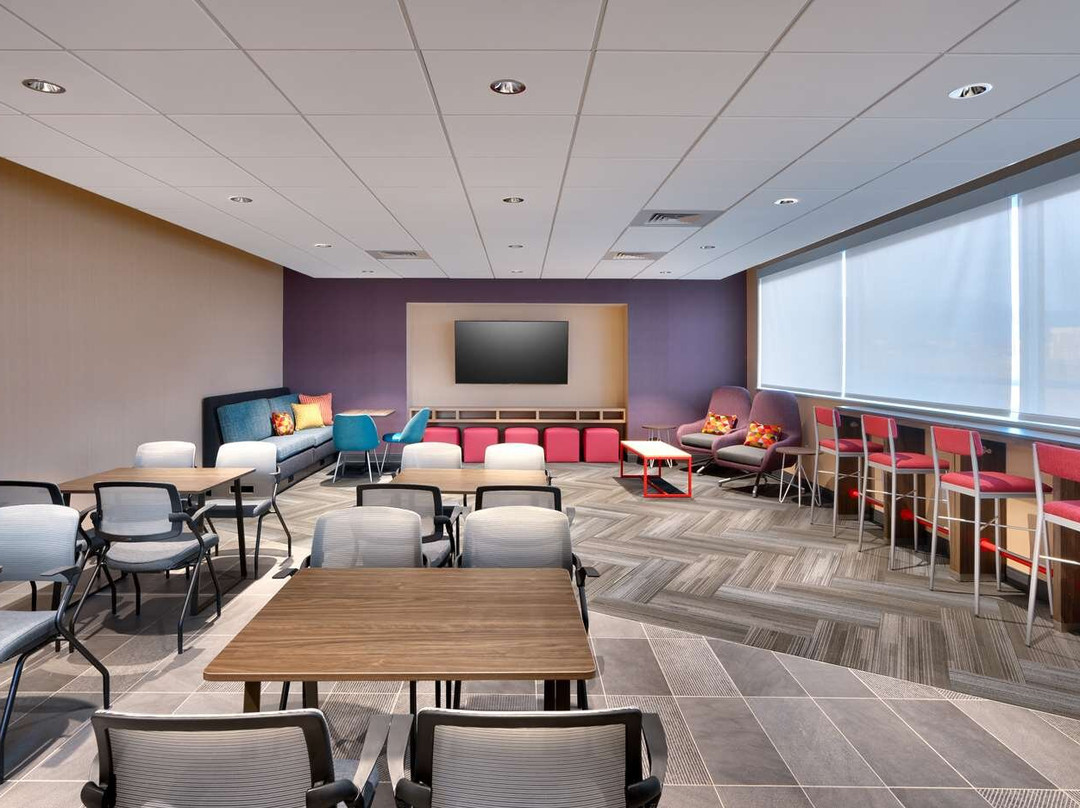 Tru by Hilton Clearfield Hill Air Force Base主图