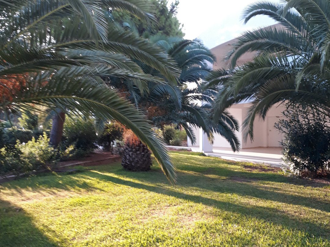 Kinetta Beach Hotel主图