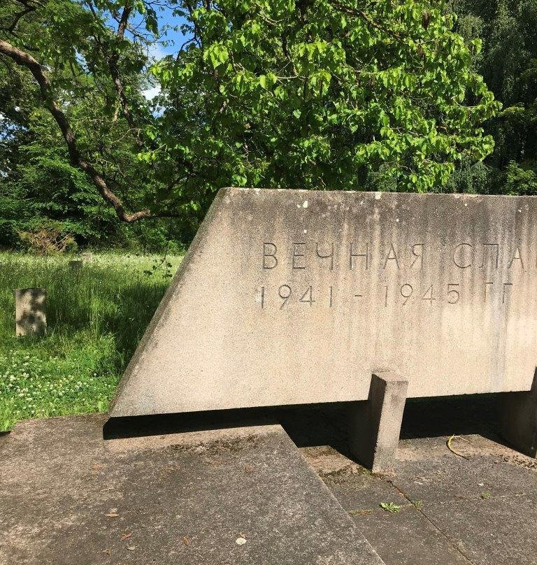 Soviet Army Cemetery-魏玛必去景点