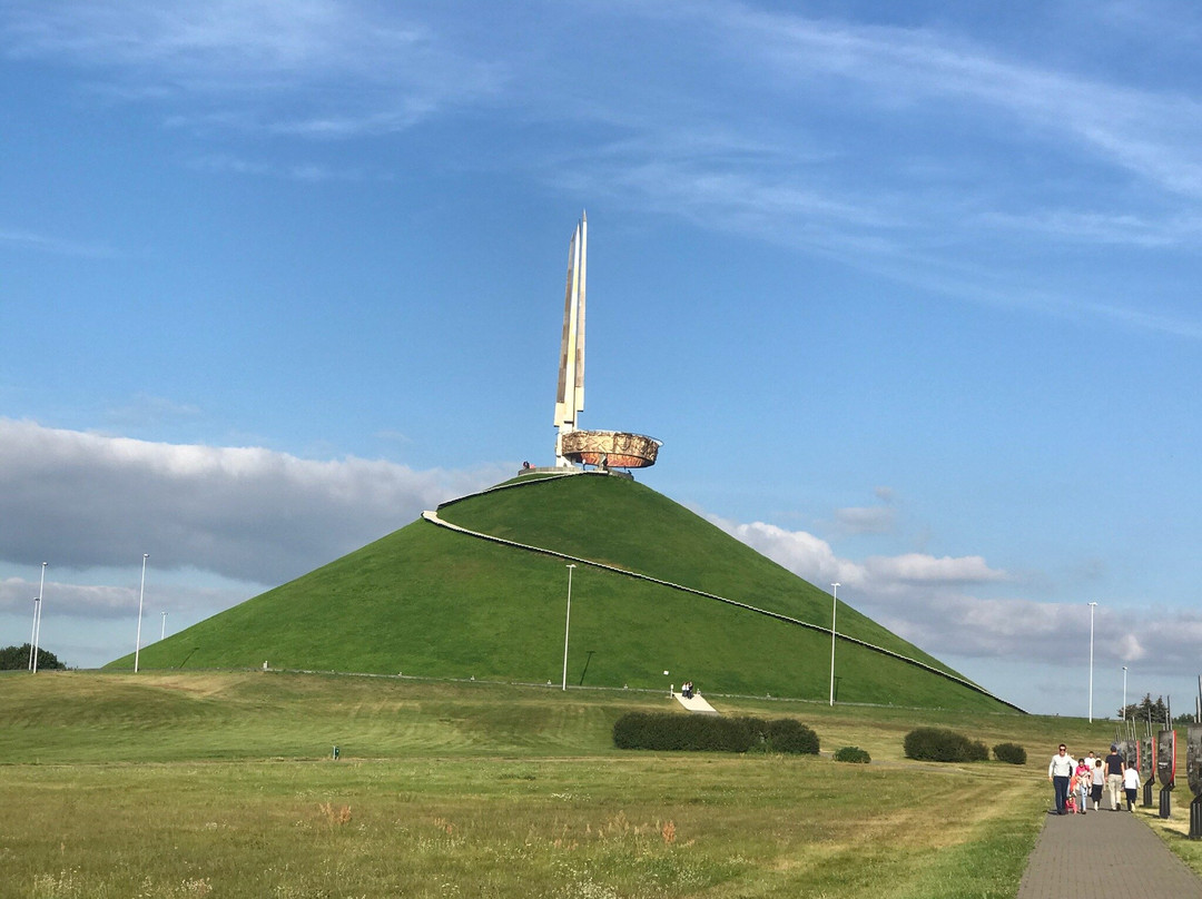 Mound of Glory-Slabada必去景点