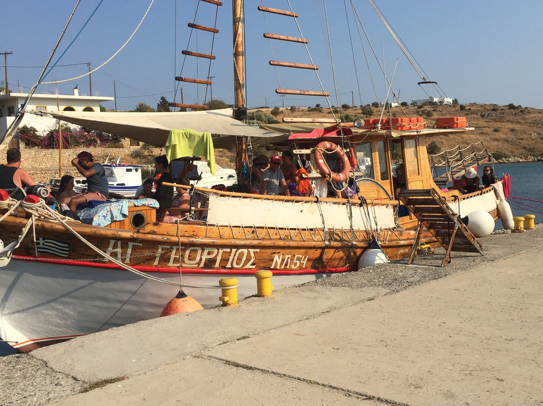 AGIOS Georgios Daily Cruises景点图片