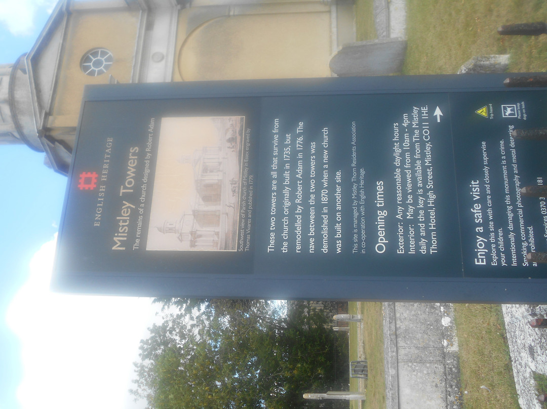 Mistley Towers景点图片