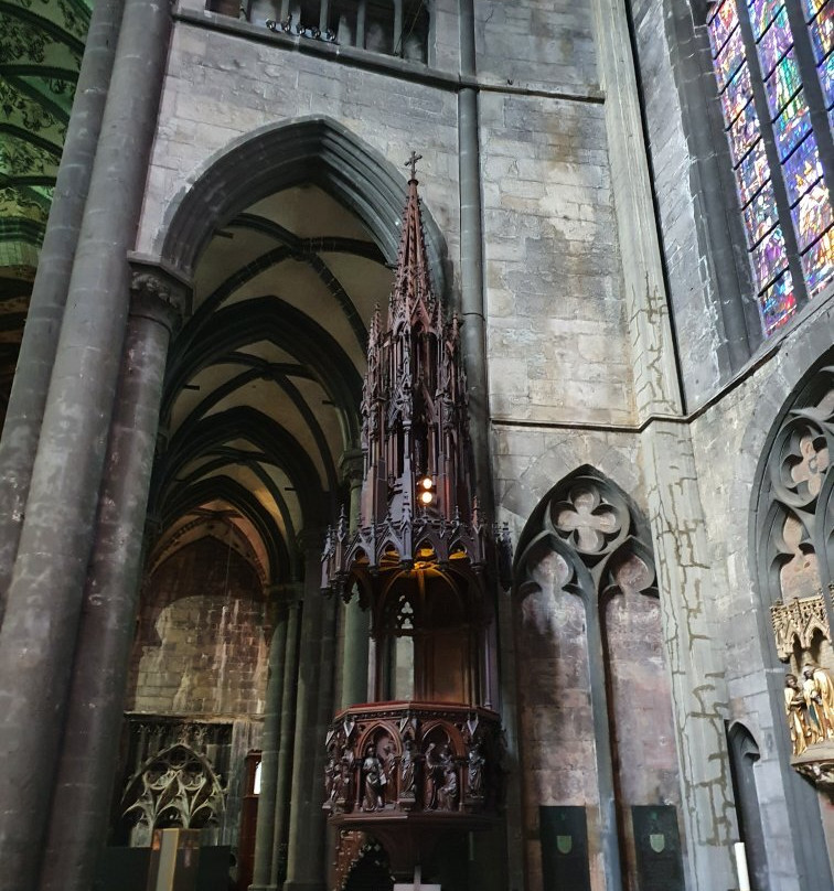 Notre-Dame-休伊必去景点