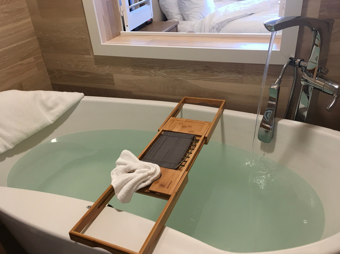 Land's End Resort主图