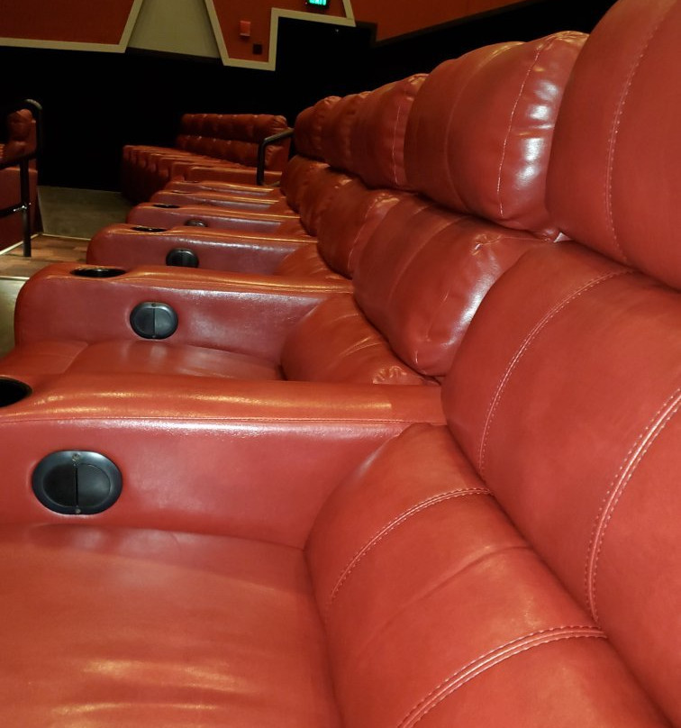 Xscape Theatres Riverview 14-Riverview必去景点