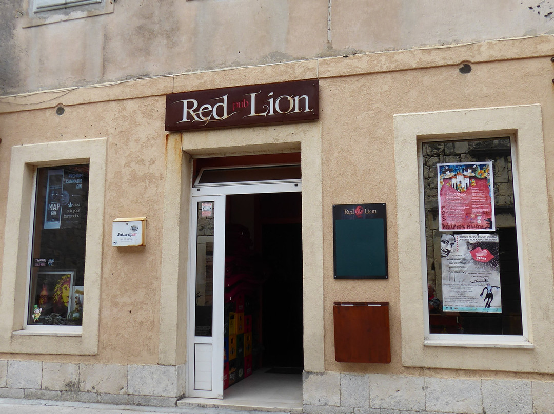Red Lion Pub Kastela景点图片