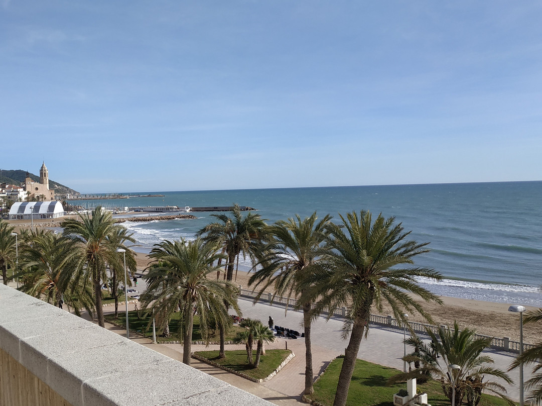 Platja De La Fragata-锡切斯必去景点