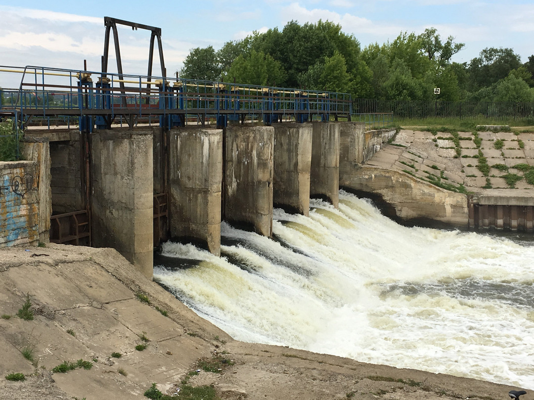 Dam at River Klyazma景点图片