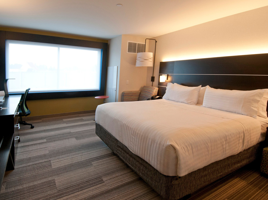 Holiday Inn Express & Suites Johnstown By IHG主图
