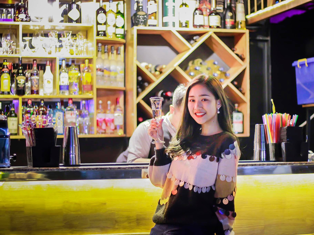 Pekon餐馆和美食-EKO Bar