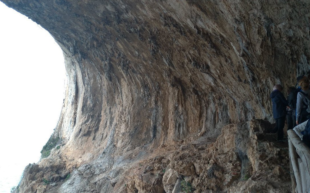 Grotta dei Falsari景点图片