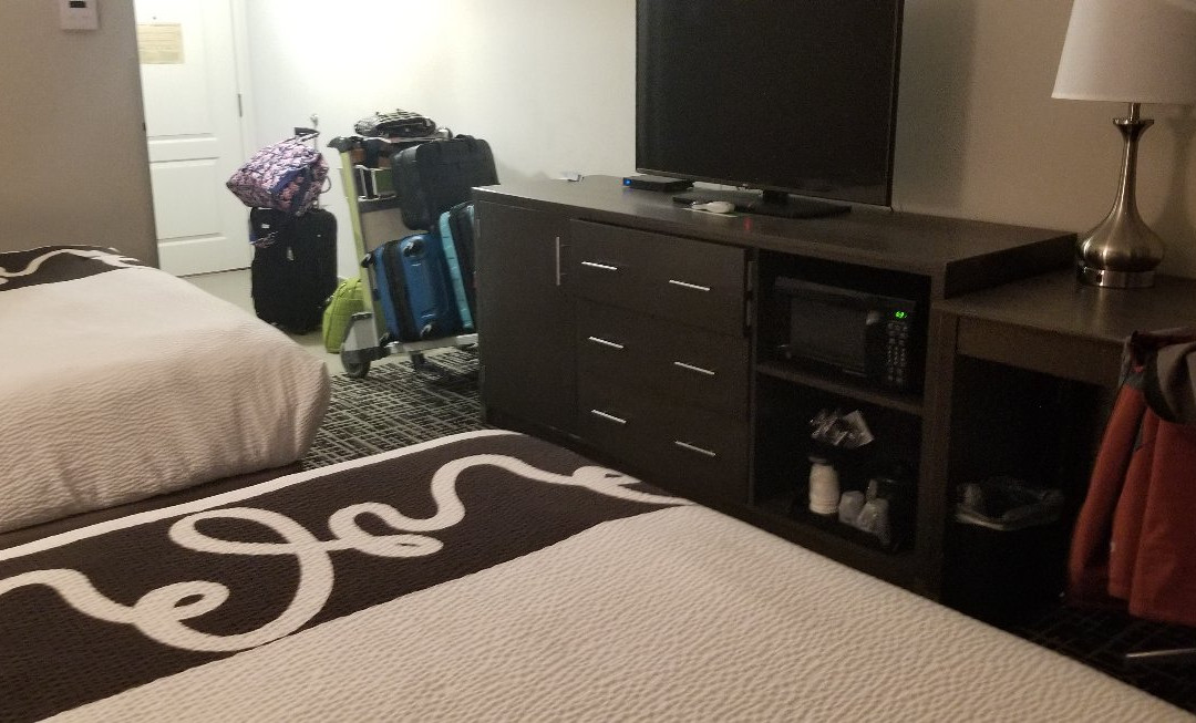 La Quinta Inn & Suites by Wyndham Cincinnati Airpt Florence主图