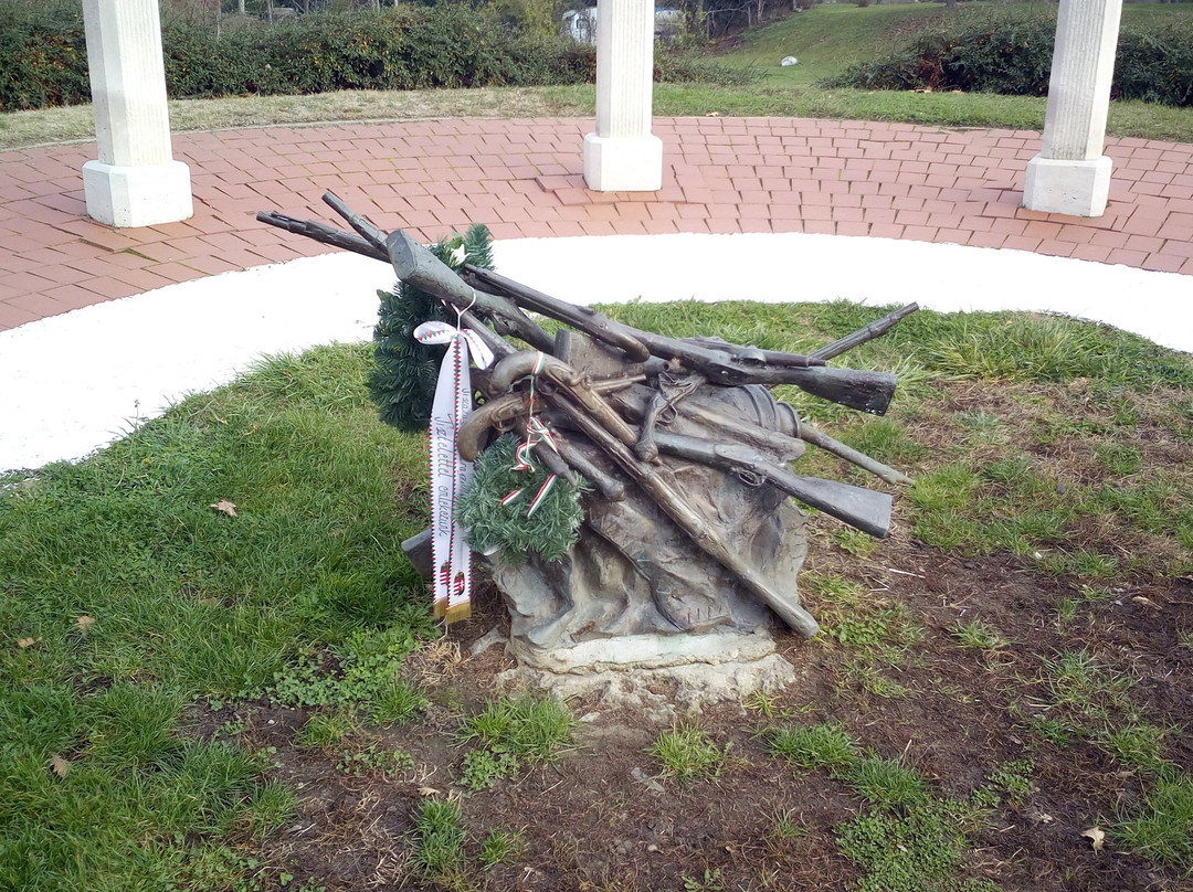 Memorial of the Honvéd Officers of 1848-49景点图片
