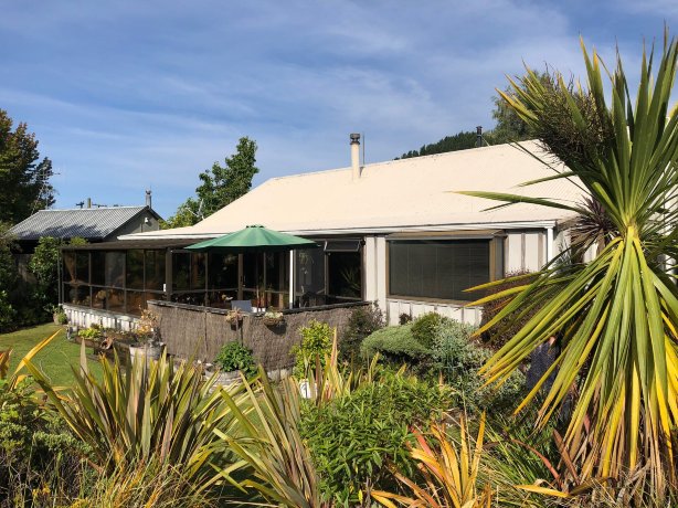 At The Tongariro Riverside B&B-官方