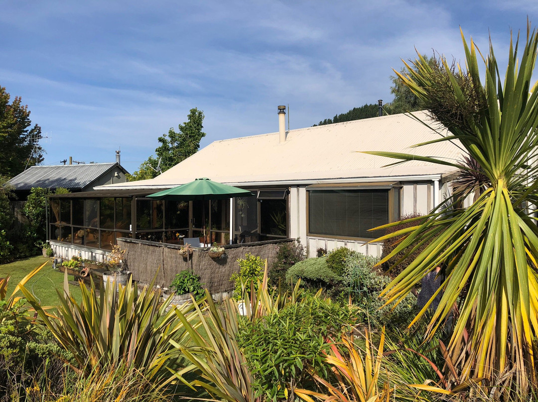 At The Tongariro Riverside B&B主图