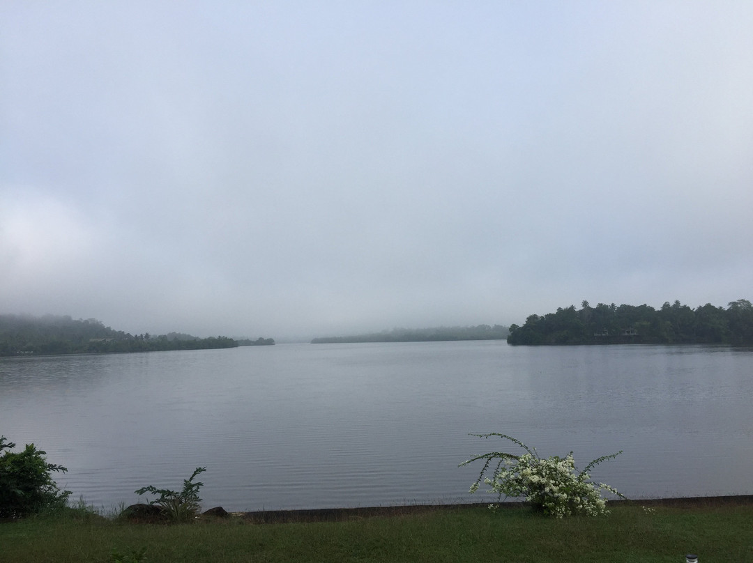 卡拉邦戈湖度假酒店主图