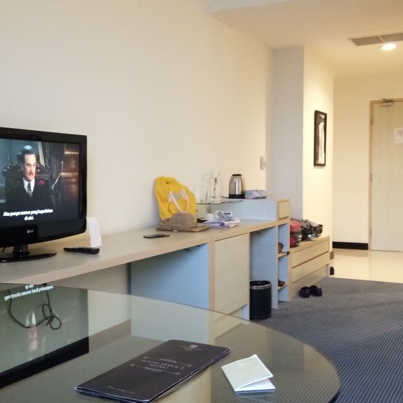 合成半岛酒店主图