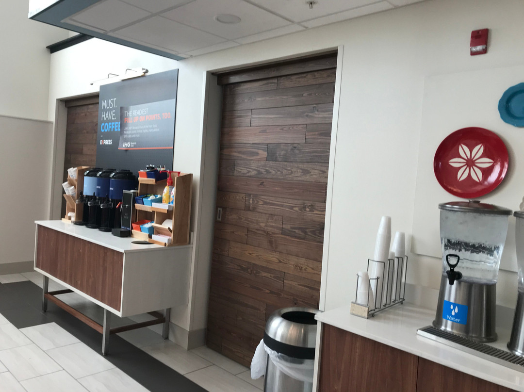 Holiday Inn Express & Suites Seattle-Sea-Tac Airport by IHG主图