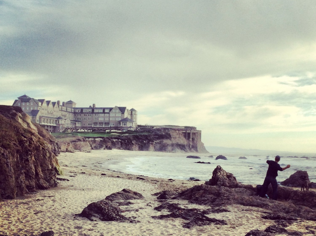 Wavecrest Beach-半月湾必去景点