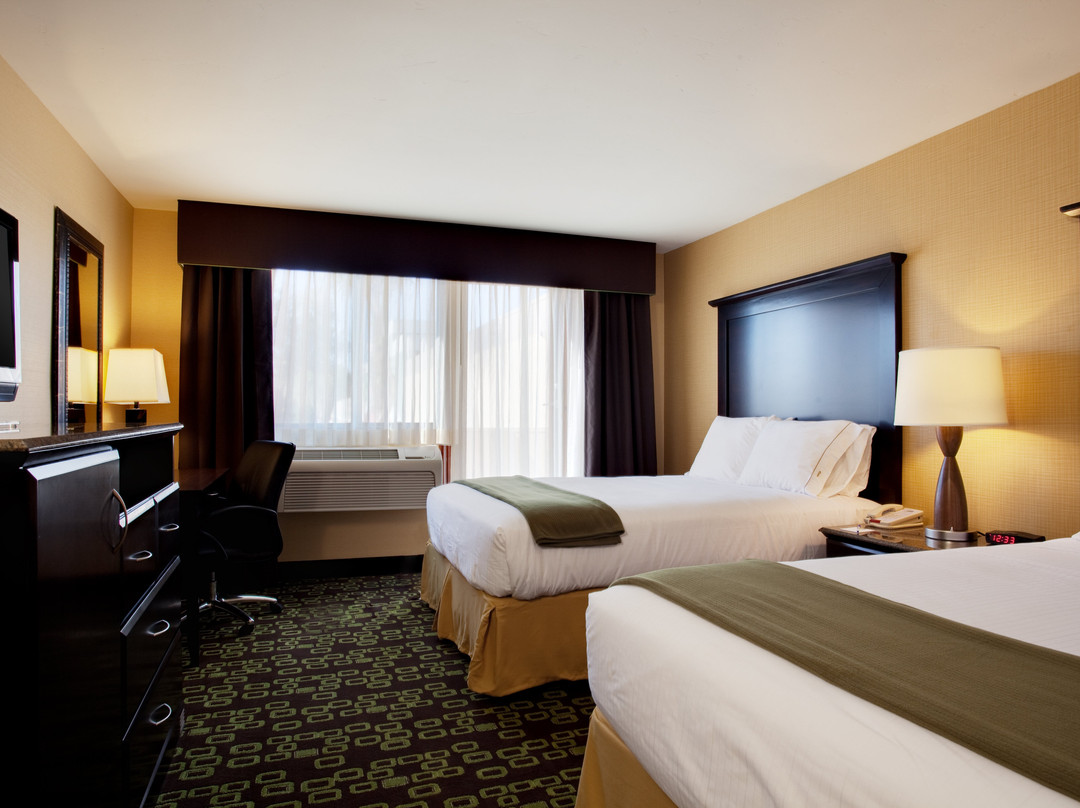 伍德兰希尔斯智选假日套房酒店主图