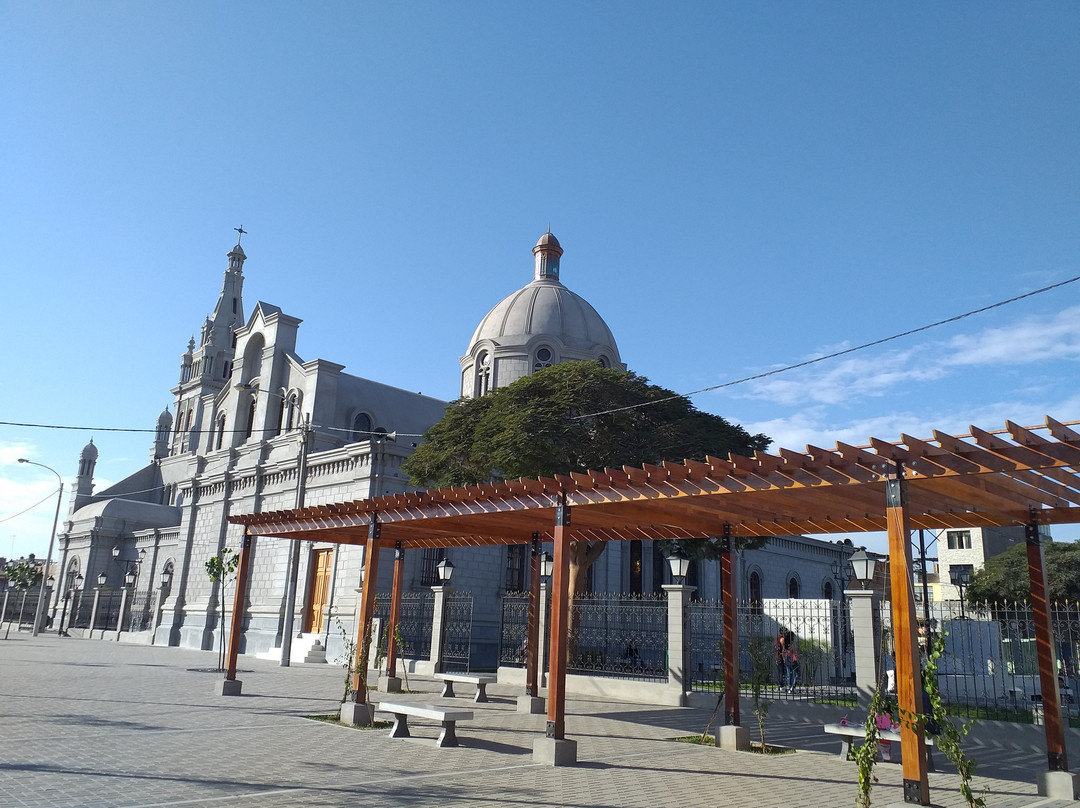 Santuario del Señor de Luren景点图片