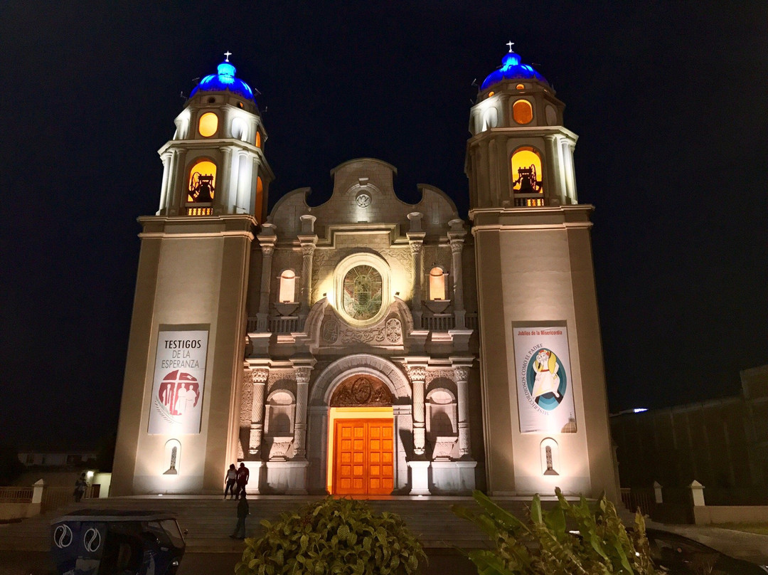 Catedral Nuestra Senora del Carmen y San Pedro Apostol-Chimbote必去景点