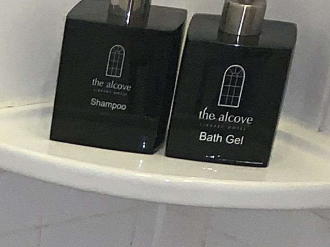 阿尔科夫图书馆酒店主图