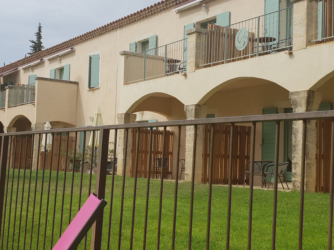 拉克洛斯普拉丁斯酒店主图