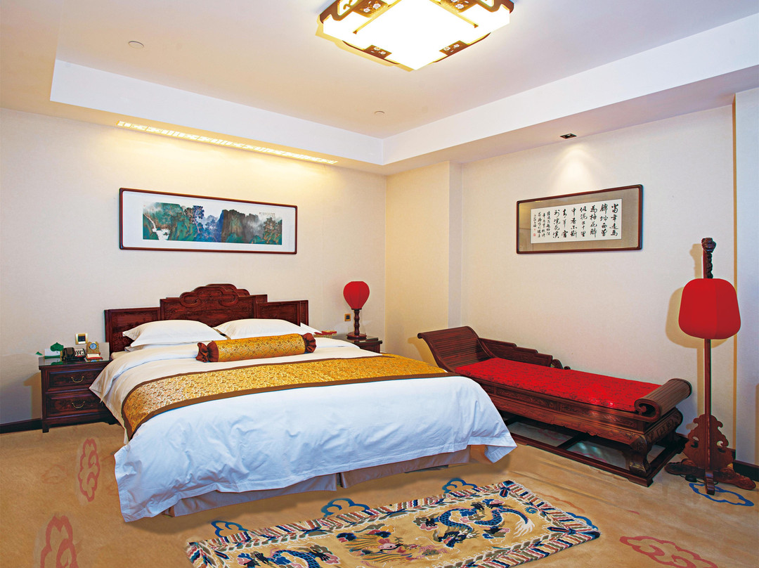 行宫大酒店主图