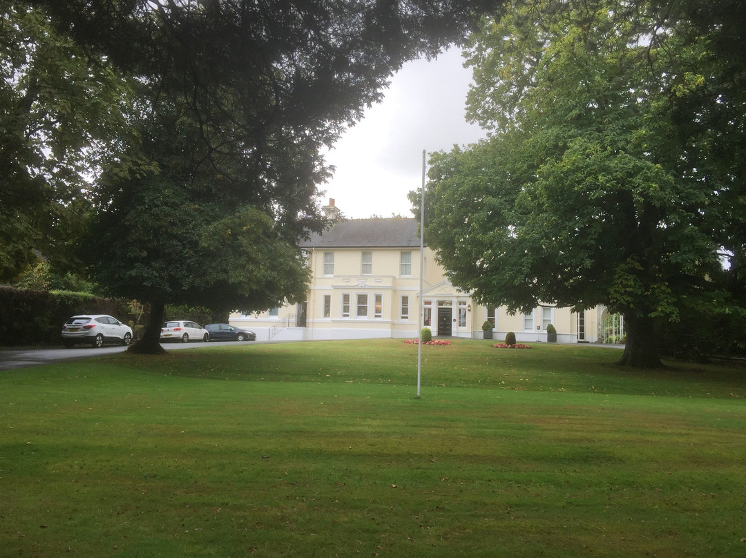 St Elizabeth's House主图