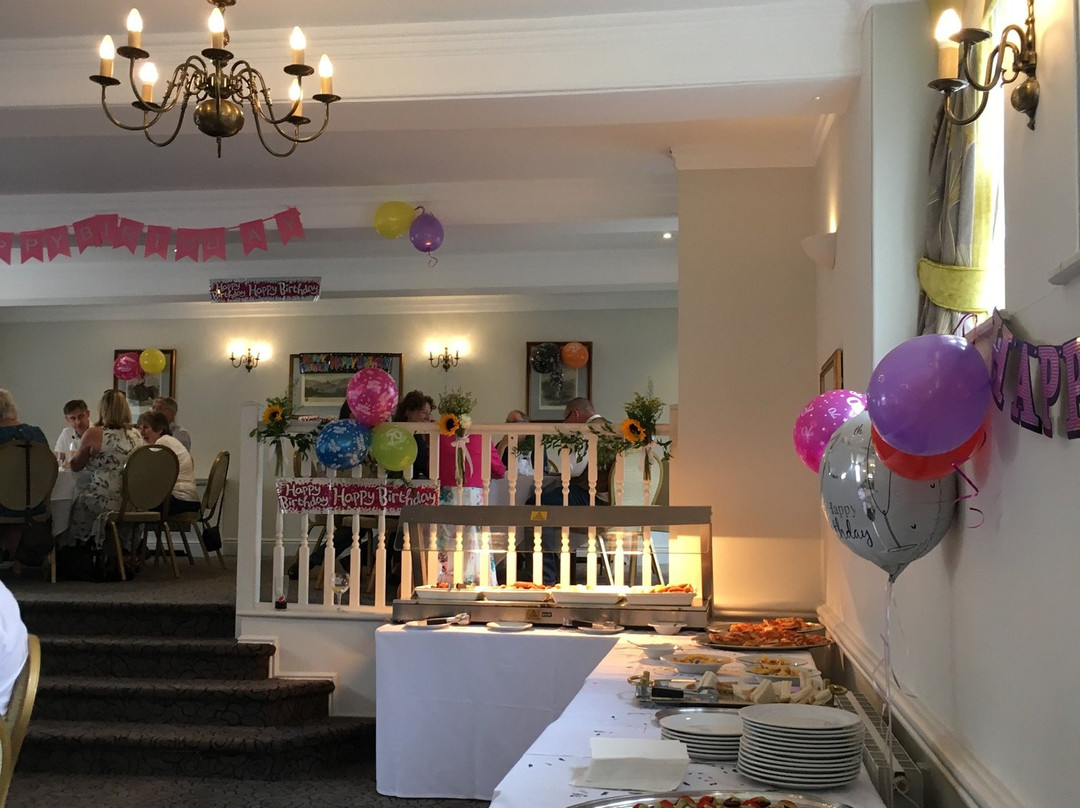 温彻斯特皇家酒店主图