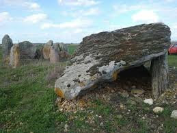 Dolmen Pierre Levée et le Gras du Chien景点图片