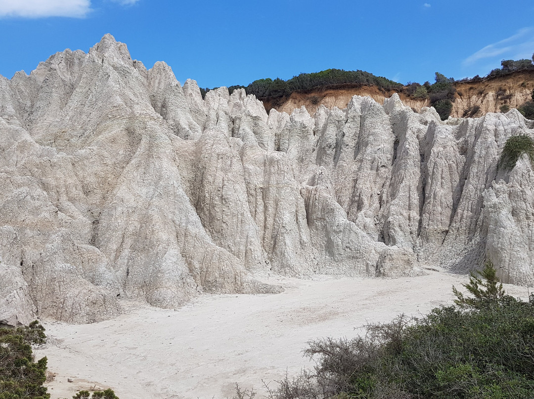 White Sandstone Mountains