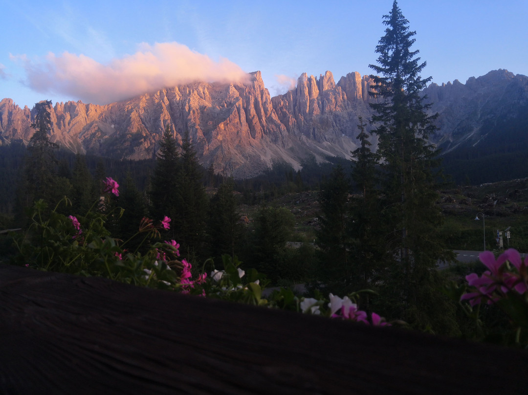 Lake & River - Hotel & Restaurant主图