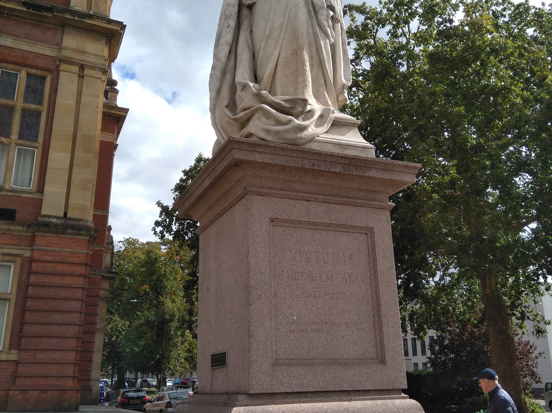 Queen Victoria Statue-皇家利明顿温泉必去景点