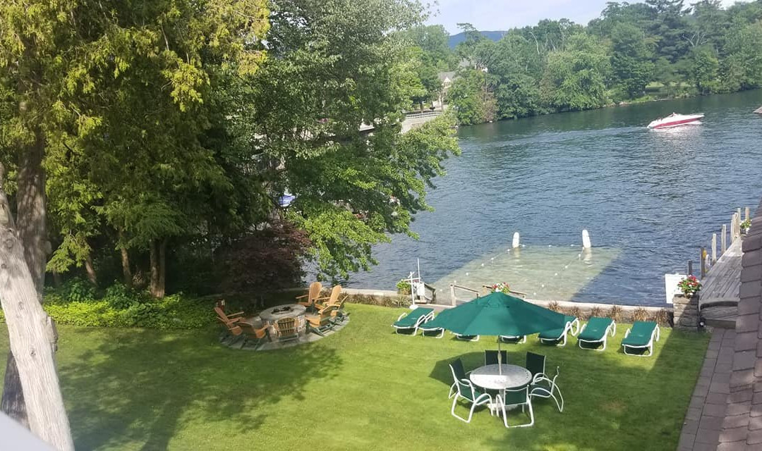 Boathouse Waterfront Lodging主图