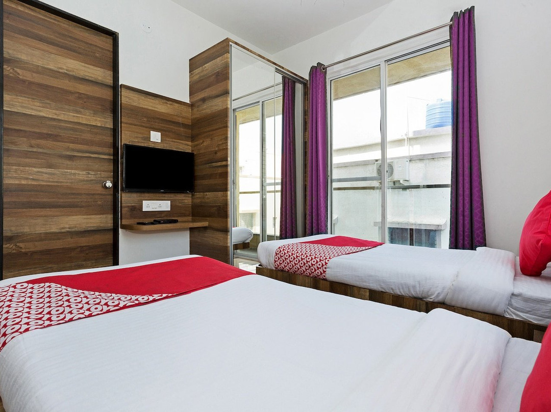 OYO 9738 Hotel House Khas Suites主图