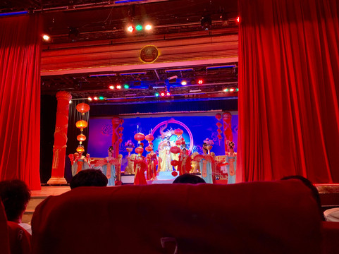 金东尼人妖秀-曼谷必去景点