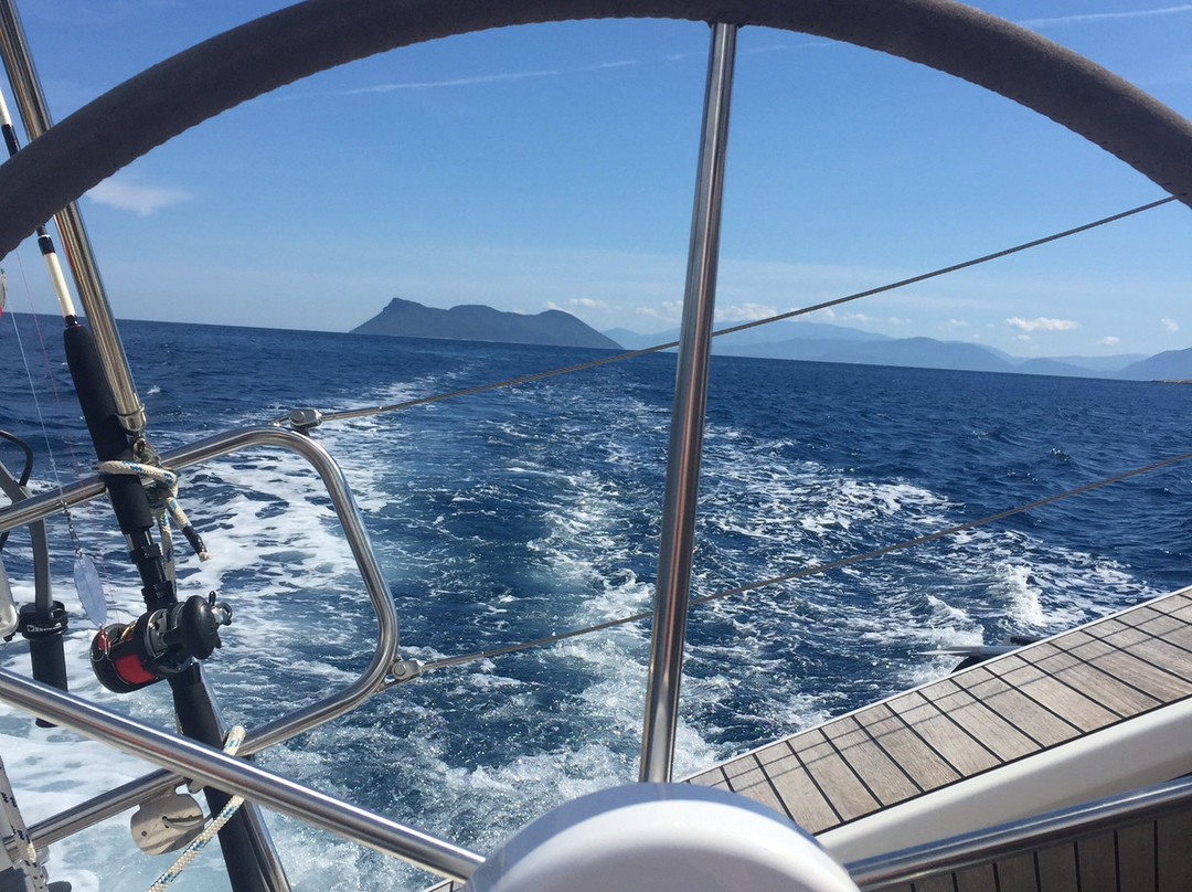 Nisos Yacht Charter景点图片