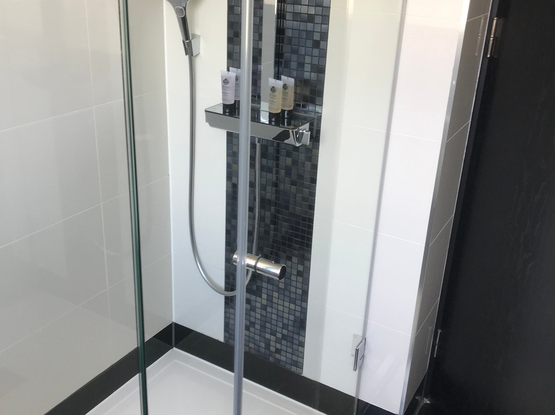 The Lodge at Kingswood主图