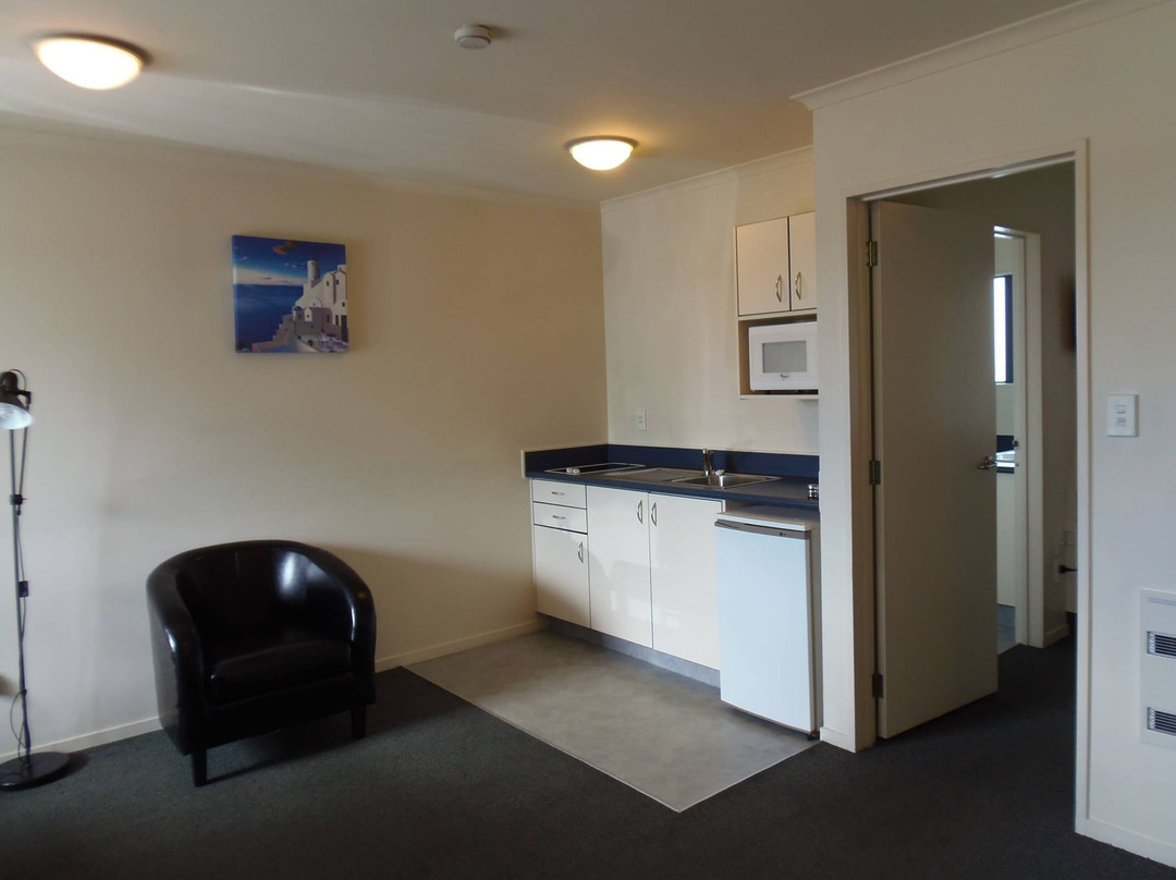 Bassingers Motor Lodge主图