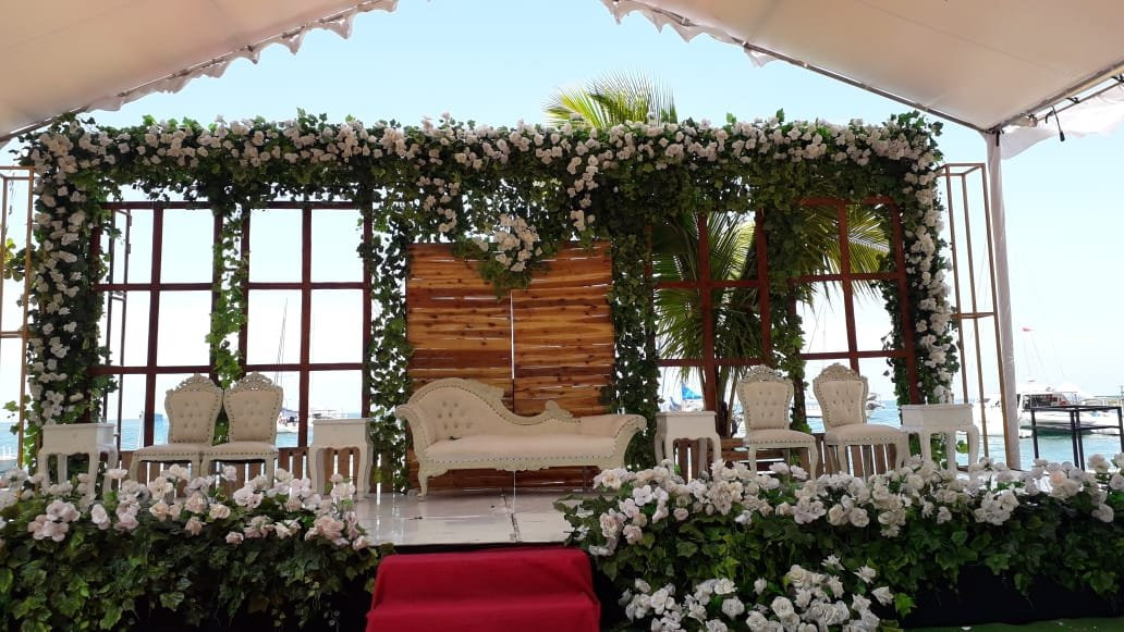 美当娜海湾旅馆主图