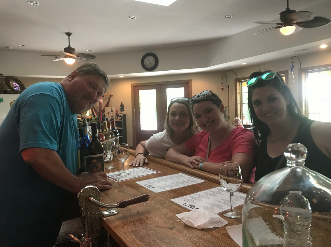 Sand Creek Vineyard & Winery景点图片