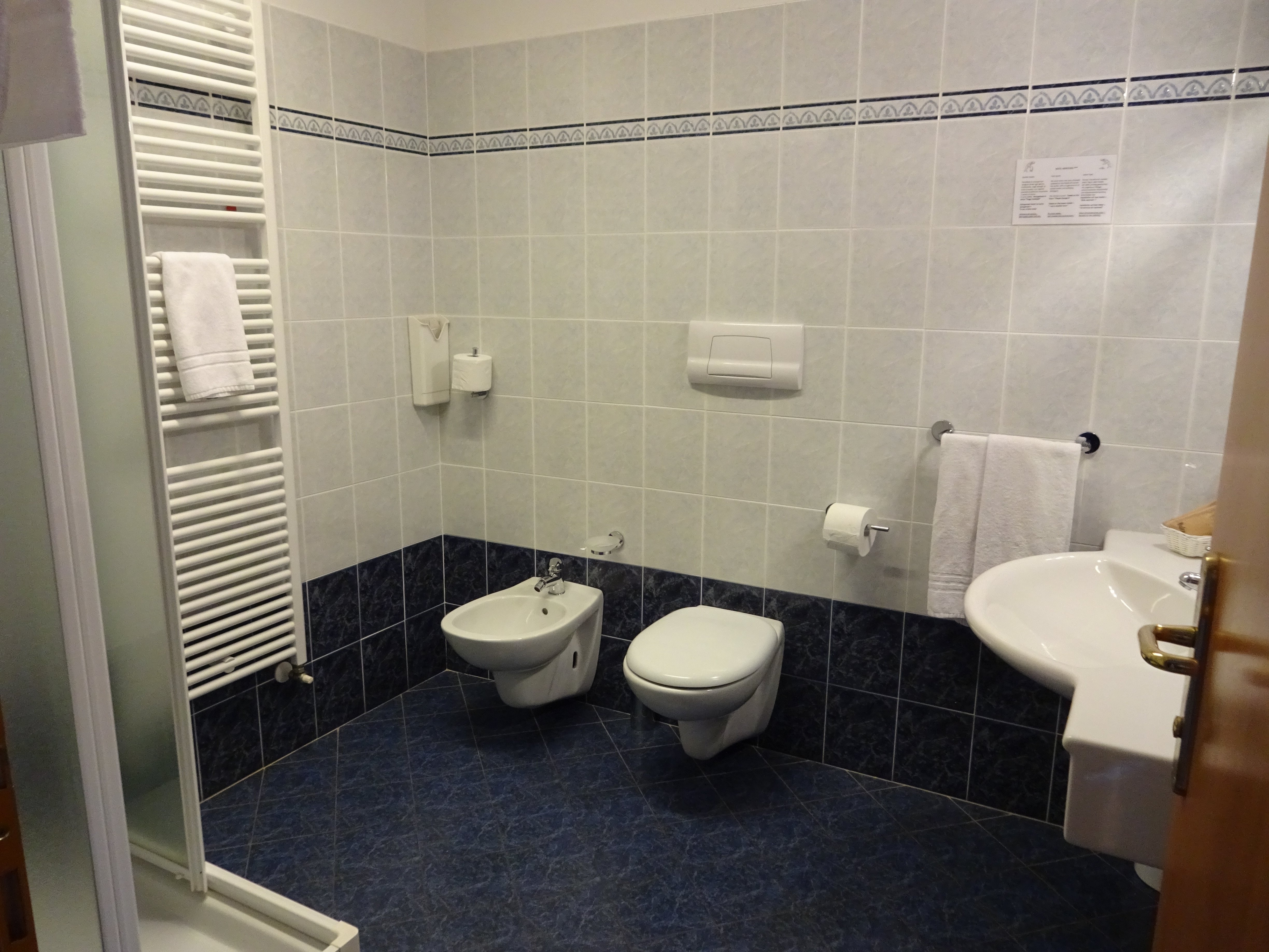 Hotel Mercedes-浴室