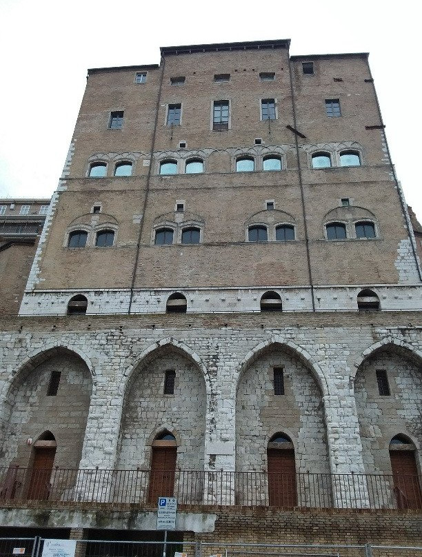 Palazzo Degli Anziani-安科纳必去景点