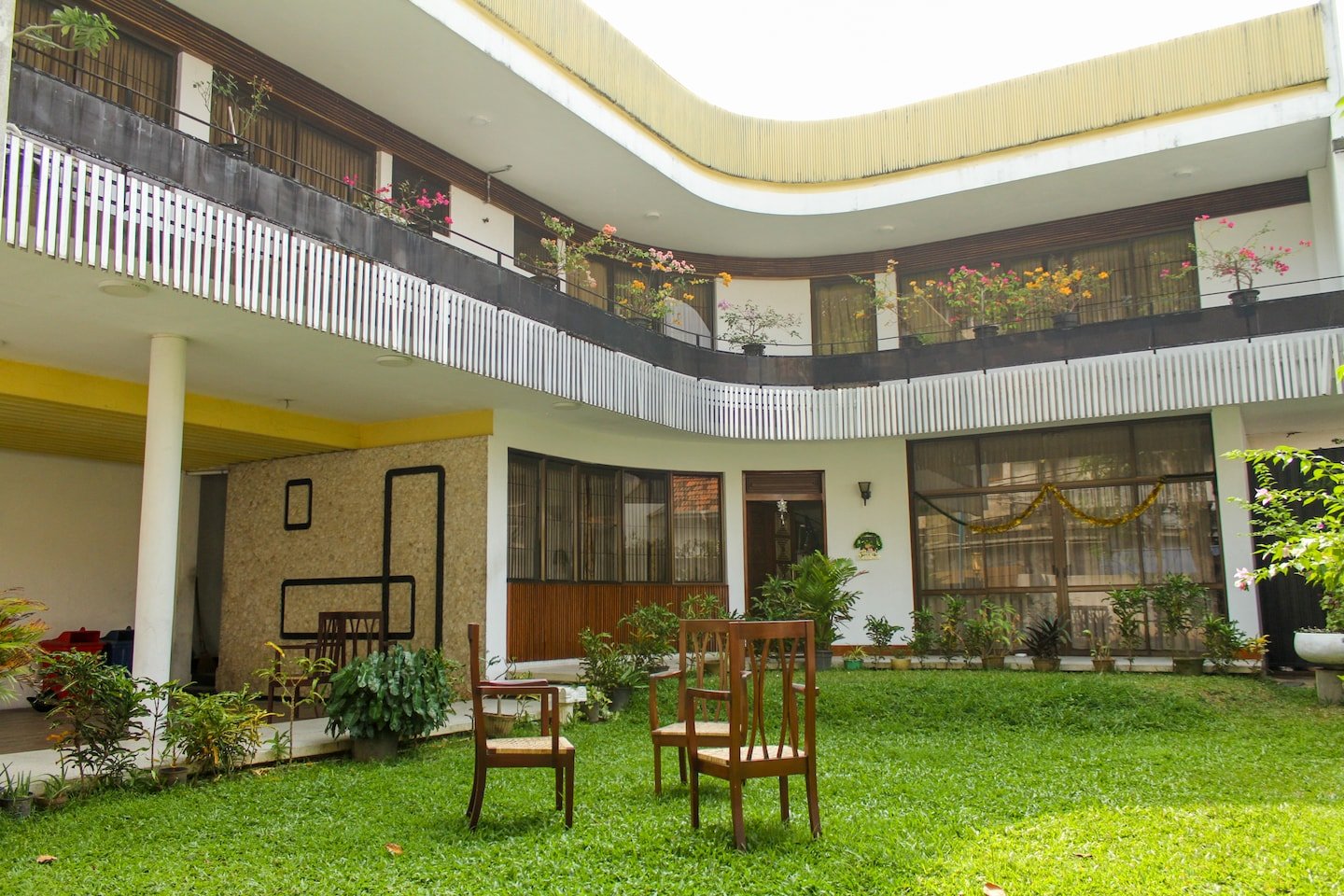 Hotel 12-官方