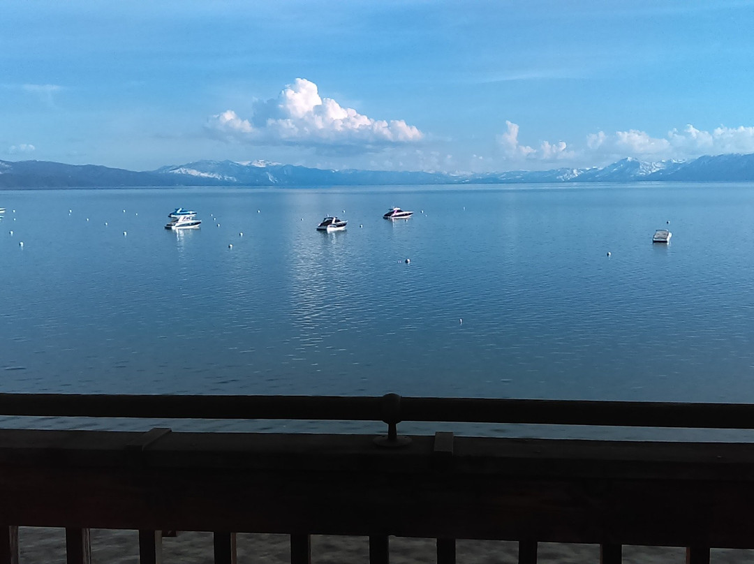 假日小屋酒店主图