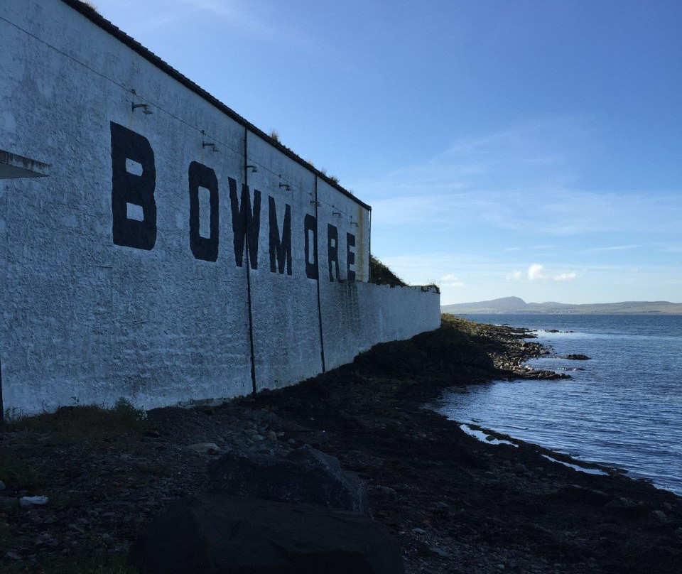 Bowmore Distillery景点图片