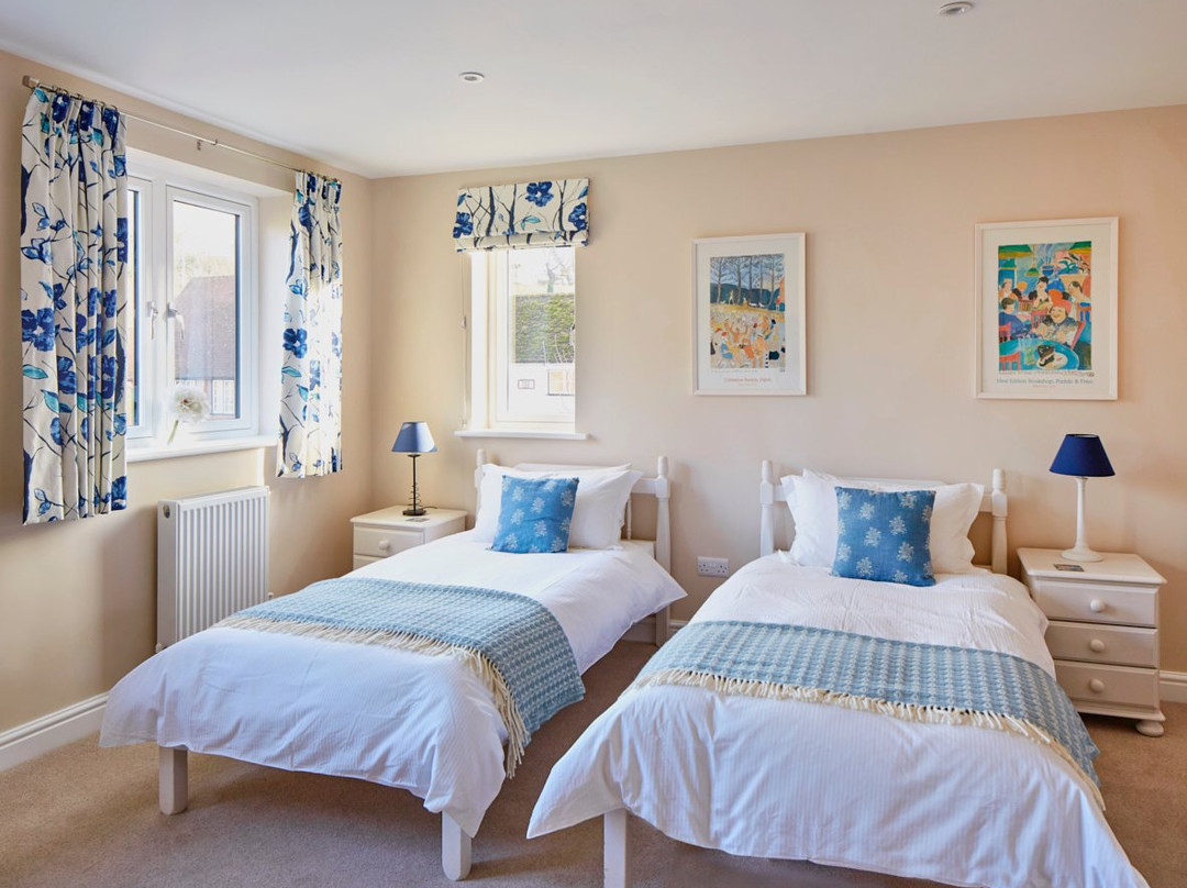 1 The Paddocks主图